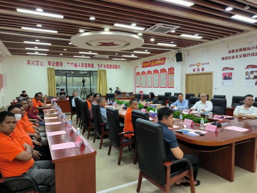 接待现场.jpg 接待现场.jpg