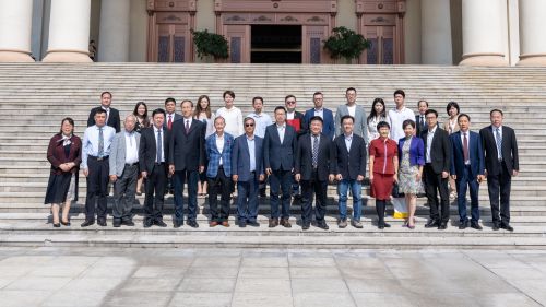 集体合影.jpg 集体合影.jpg