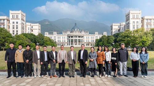 集体合影.jpg 集体合影.jpg