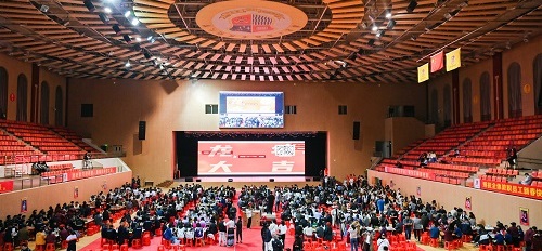 晚会现场.jpg 晚会现场.jpg