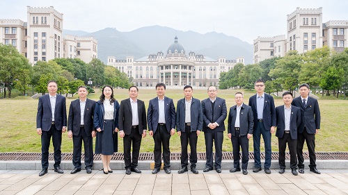 双方合影.jpg 双方合影.jpg