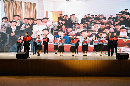 我是一名马克思主义学院教师.jpg 我是一名马克思主义学院教师.jpg