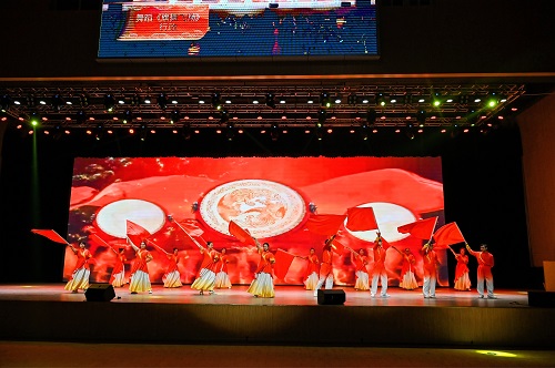 旗舞飞扬.jpg 旗舞飞扬.jpg