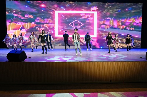 歌曲+街舞串烧.jpg 歌曲+街舞串烧.jpg