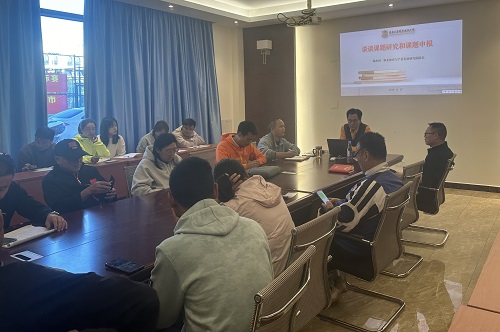 讲座现场.jpg