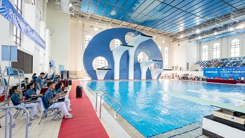 跳水游泳馆内部.jpg 跳水游泳馆内部.jpg