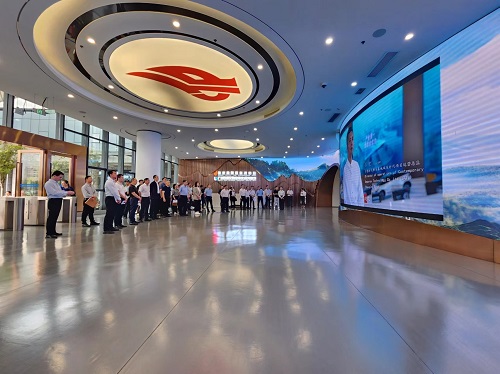 参观考察广东瑞庆时代新能源科技有限公司1.jpg 参观考察广东瑞庆时代新能源科技有限公司1.jpg