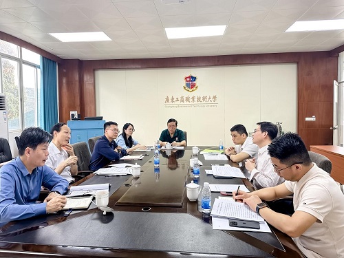 会谈现场.jpg 会谈现场.jpg