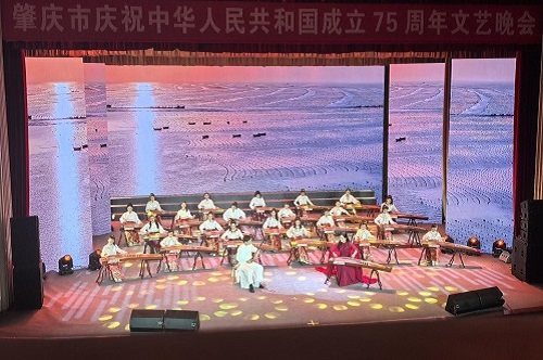 演出现场.jpg