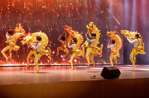 鱼龙弄潮.jpg 鱼龙弄潮.jpg