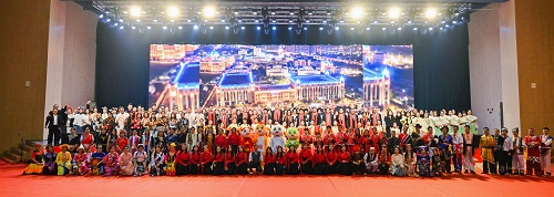 合影留念.jpg 合影留念.jpg