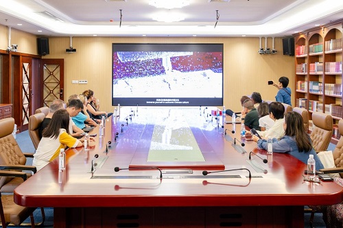 座谈现场.jpg 座谈现场.jpg