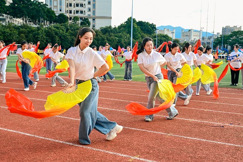 星湖校区文艺表演1.jpg 星湖校区文艺表演1.jpg