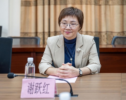 谢跃红讲话.jpg 谢跃红讲话.jpg