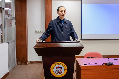 和飞作动员讲话.JPG 和飞作动员讲话.JPG