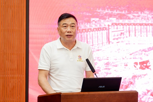 丁勇讲话.JPG 丁勇讲话.JPG