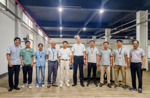 校企双方合影.png 校企双方合影.png